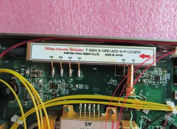 High frequency radio frequency/microwave circuit board design